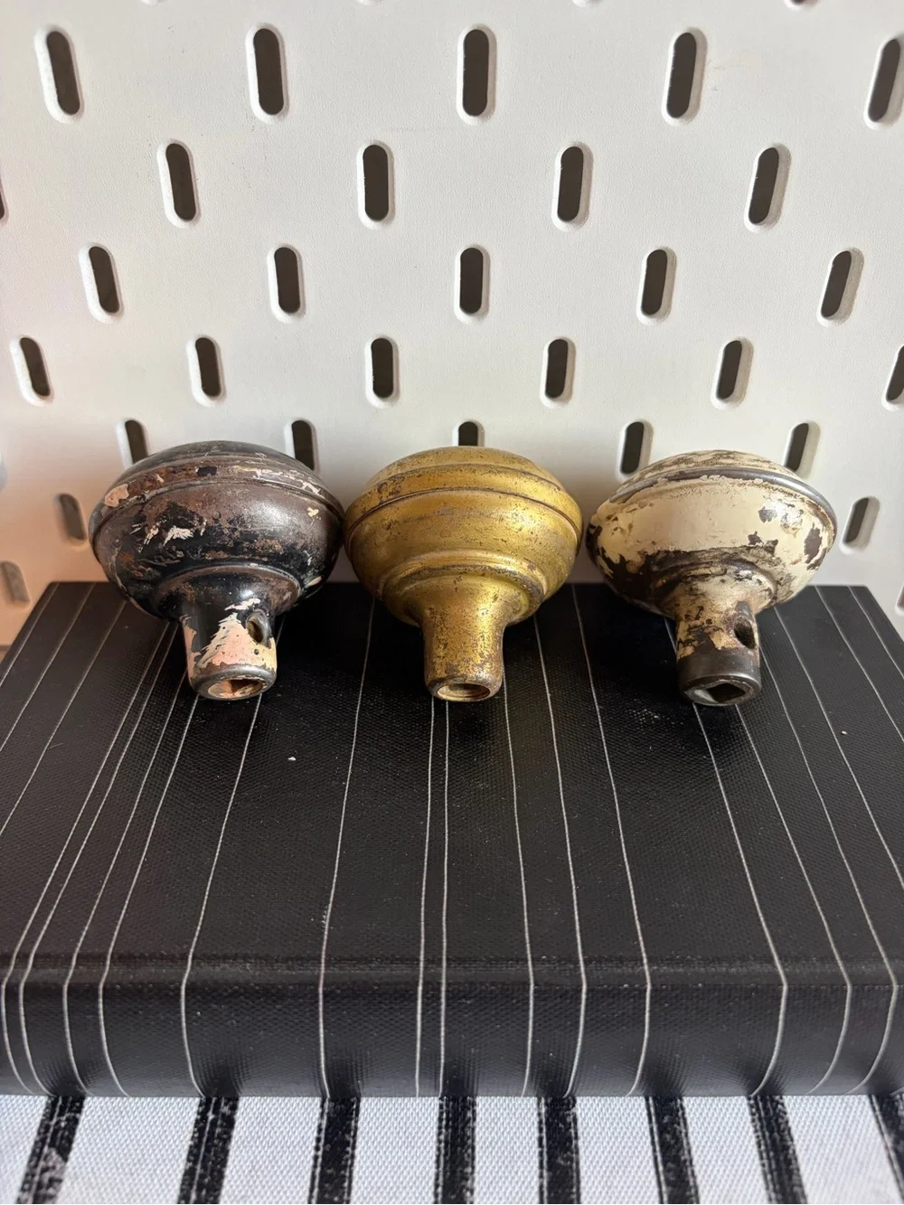 Antique Style Decorative Wall Knob Accent - Gold, Black, Cream